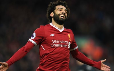 幻影体育焦点-丹麦队队长袖标传递信念